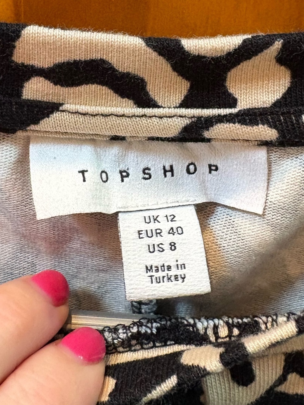 TopShop Women’s Short Puff Sleeve Mini Dress Animal Print Size 8 - Picture 7 of 7